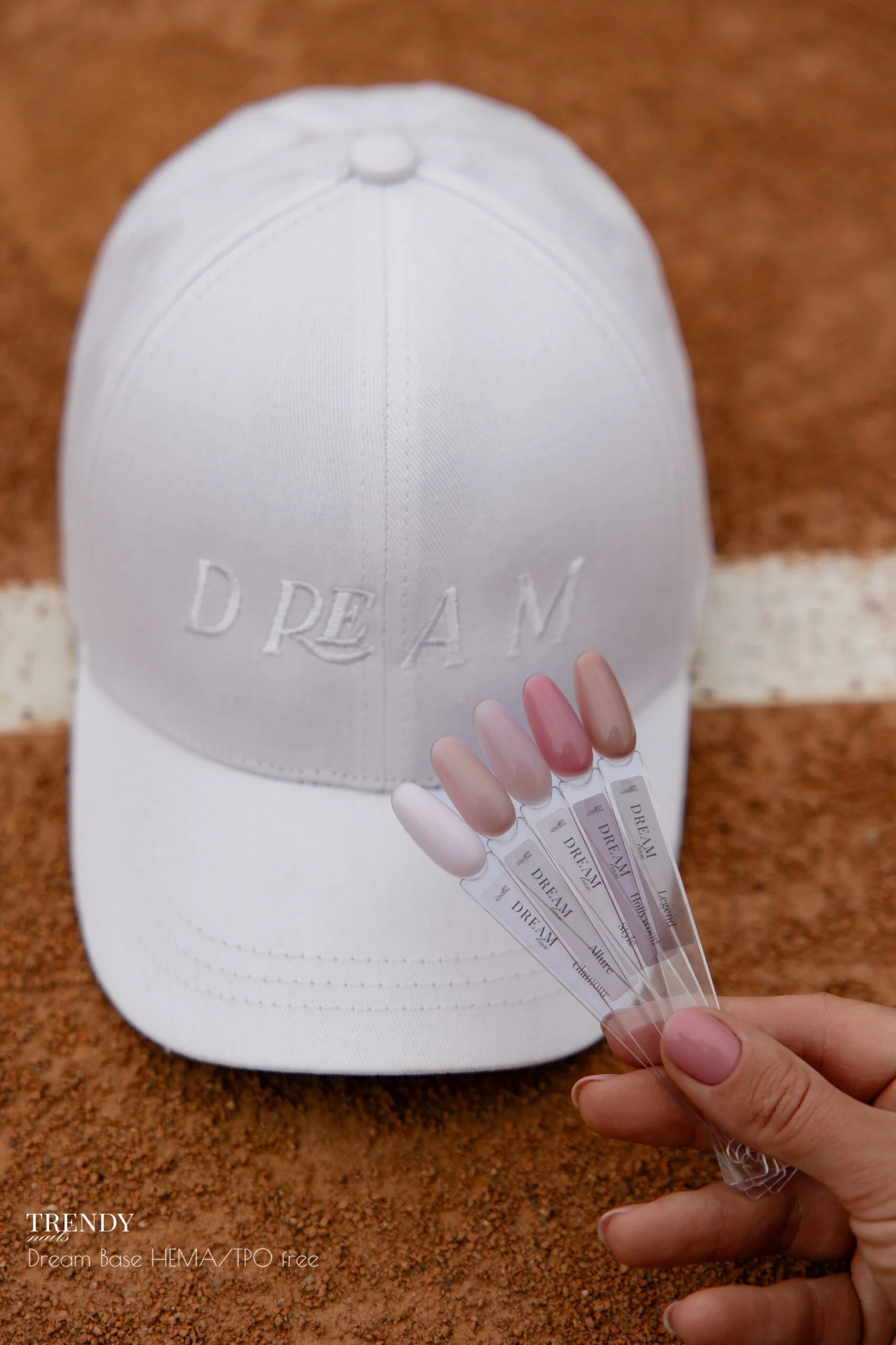 Trendy Dream Base Glamour - Цветна база - 15 мл - Image 2