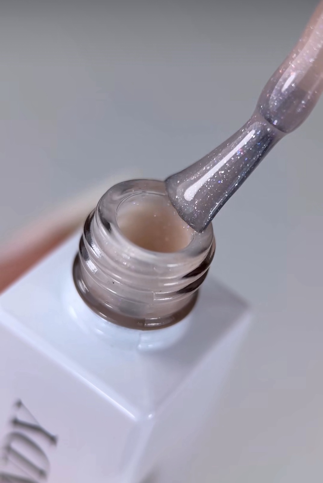 Trendynails Цветна база- Amber -бежева база с частици-15 мл