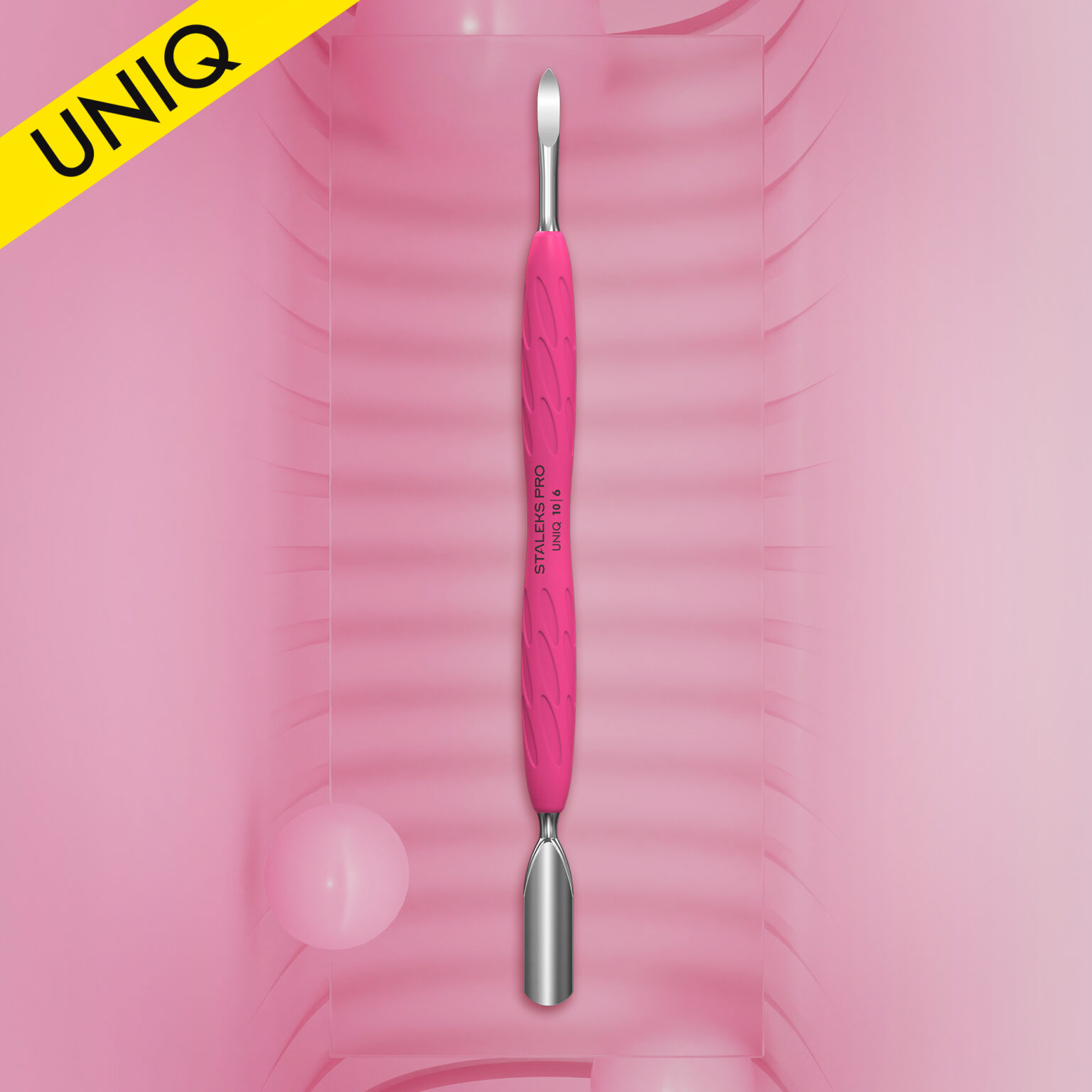 Маникюрен избутвач Gummy със силиконова дръжка UNIQ 10 TYPE 6