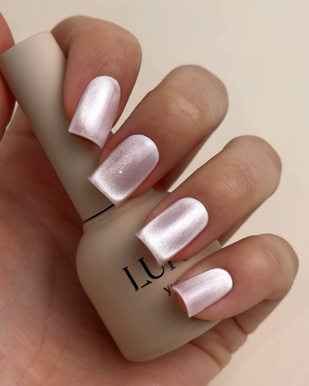 LUKUM Satin Cat Eye Gel Polish – Гел лак котешко око 05,10 мл - Image 2