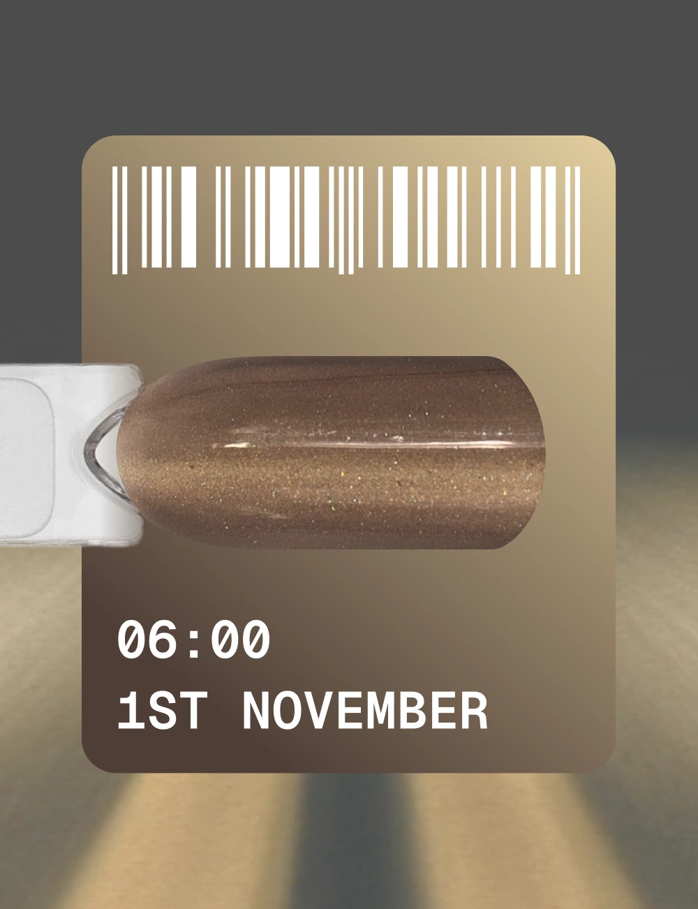 1st November е колекция, вдъхновена от променящите се цветове на есенния ден. Дневното небе бавно губи яркостта си, настъпва ранен здрач, светлините се появяват в прозорците и градът се превръща в дълбоки, почти черни нюанси на нощта. На 1 ноември това движение на светлината се трансформира в палитра. Всеки гел лак има свой собствен час – от 01:00 до 12:00 часа. Дванадесет кадъра от един ден са заснети в цвят. 12 часа. 12 цвята. Един ден – 1 ноември. Колекцията включва 12 цвята в сезонна палитра: наситено червено и бордо, тъмносиньо, кафяво и зелено. Коприненият ефект „Котешко око“ подчертава дълбочината на всеки цвят и се променя в зависимост от позицията на магнита, създавайки различни опции за отражение. Подходящ за създаване на плътни покрития тип „котешко око“, дизайни със стъклен ефект и дълбоки есенно-зимни визии за нокти. Обем 12 мл гел лак е оптималният капацитет за салони и студиа. Идентификационен номер на цвета Незабавно разпознаване на нюанса благодарение на големия Color ID отстрани на бутилката. Четка от ново поколение Синтетичните високотехнологични влакна имат оптимална еластичност и заоблена форма, заострени на върха. Те осигуряват по-прецизно нанасяне в областта на кутикулата и равномерно разпределение на материала. Подходящата дължина на четката позволява да използвате гел лак до последната капка. Ергономична капачка Калибрираните параметри: 15 мм в диаметър и 40 мм дължина намаляват натоварването на ръката и осигуряват работа без пренапрежение. Интеграция в пространството Бялата матова бутилка с минималистичен дизайн органично се вписва в интериора на концептуални салони и модерни студия. ЗАЩО ЩЕ ГО ОБОЖАВАШ? Ултрафините магнитни частици реагират мигновено на магнита, образувайки ясен и контролиран отблясък. 1 ноември има витражна основа: в един слой запазва лек полупрозрачен ефект, в два слоя става по-наситен и дълбок. 12 от най-популярните цветове „Котешко око“, които клиентите вече активно избират. цветно настроение
