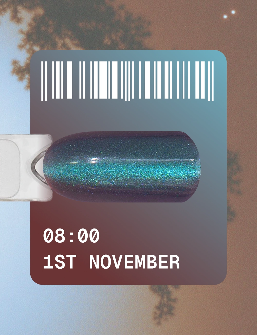 1st November е колекция, вдъхновена от променящите се цветове на есенния ден. Дневното небе бавно губи яркостта си, настъпва ранен здрач, светлините се появяват в прозорците и градът се превръща в дълбоки, почти черни нюанси на нощта. На 1 ноември това движение на светлината се трансформира в палитра. Всеки гел лак има свой собствен час – от 01:00 до 12:00 часа. Дванадесет кадъра от един ден са заснети в цвят. 12 часа. 12 цвята. Един ден – 1 ноември. Колекцията включва 12 цвята в сезонна палитра: наситено червено и бордо, тъмносиньо, кафяво и зелено. Коприненият ефект „Котешко око“ подчертава дълбочината на всеки цвят и се променя в зависимост от позицията на магнита, създавайки различни опции за отражение. Подходящ за създаване на плътни покрития тип „котешко око“, дизайни със стъклен ефект и дълбоки есенно-зимни визии за нокти. Обем 12 мл гел лак е оптималният капацитет за салони и студиа. Идентификационен номер на цвета Незабавно разпознаване на нюанса благодарение на големия Color ID отстрани на бутилката. Четка от ново поколение Синтетичните високотехнологични влакна имат оптимална еластичност и заоблена форма, заострени на върха. Те осигуряват по-прецизно нанасяне в областта на кутикулата и равномерно разпределение на материала. Подходящата дължина на четката позволява да използвате гел лак до последната капка. Ергономична капачка Калибрираните параметри: 15 мм в диаметър и 40 мм дължина намаляват натоварването на ръката и осигуряват работа без пренапрежение. Интеграция в пространството Бялата матова бутилка с минималистичен дизайн органично се вписва в интериора на концептуални салони и модерни студия. ЗАЩО ЩЕ ГО ОБОЖАВАШ? Ултрафините магнитни частици реагират мигновено на магнита, образувайки ясен и контролиран отблясък. 1 ноември има витражна основа: в един слой запазва лек полупрозрачен ефект, в два слоя става по-наситен и дълбок. 12 от най-популярните цветове „Котешко око“, които клиентите вече активно избират. цветно настроение